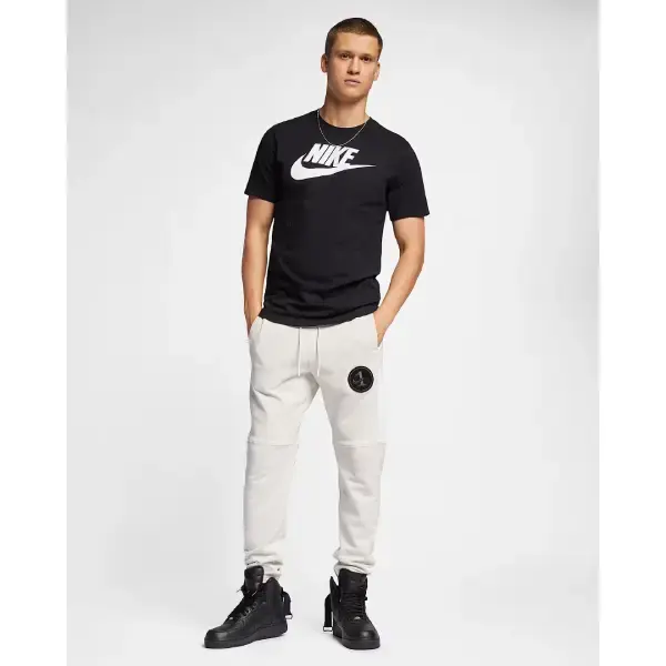 Nike-Sportswear