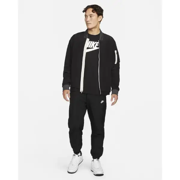Nike-Sportswear